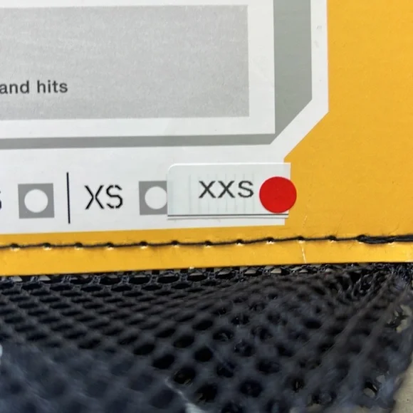 STX Stinger Lacrosse Shoulder Pad Intermediate  Beginner in Black Size XXS - Picture 8 of 8